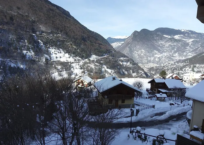 Votre Appartement Savoyard Avec Parking A La Telecabine Pour Skier Les 3 Vallees !
