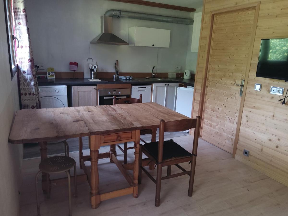 Apartment Votre Savoyard Avec Parking A La Telecabine Pour Skier Les 3 Vallees !