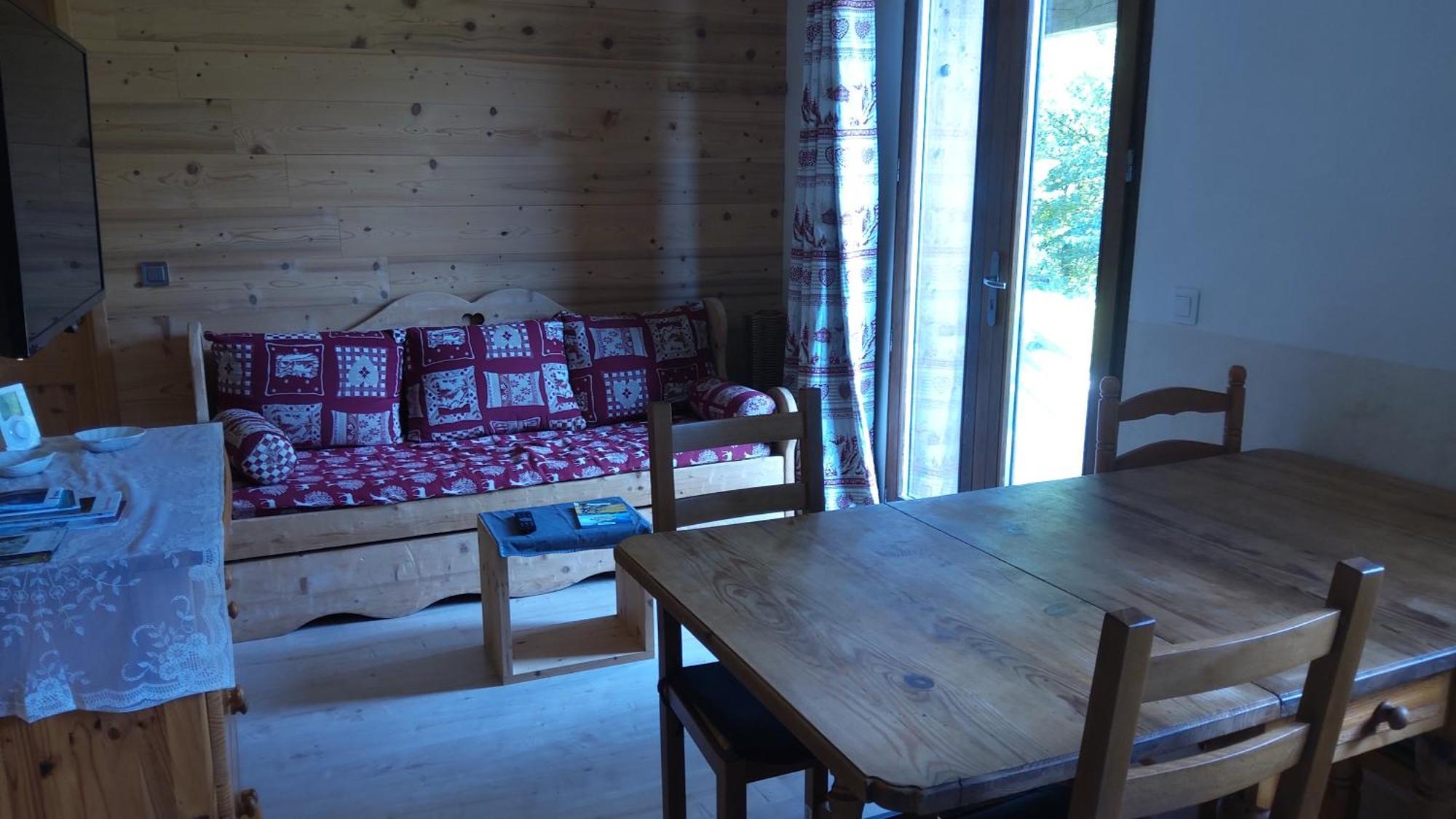 Apartment Votre Savoyard Avec Parking A La Telecabine Pour Skier Les 3 Vallees !